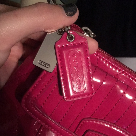 Adorable small Pink coach - Picture 8 of 8